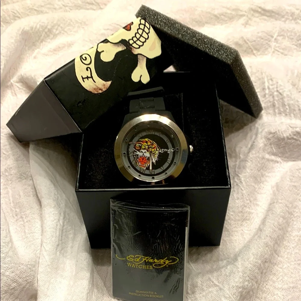 Ed Hardy Black/Silver Quartz Tiger Watch NEW Waterproof (30 meters) Measures sec